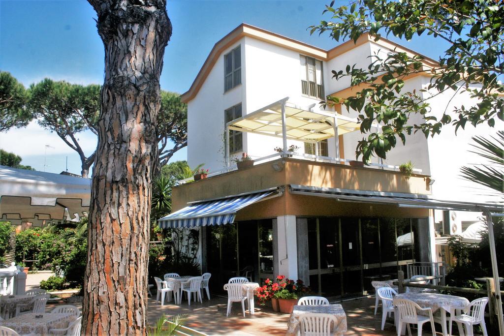 Hotel Anna Terracina Exterior photo