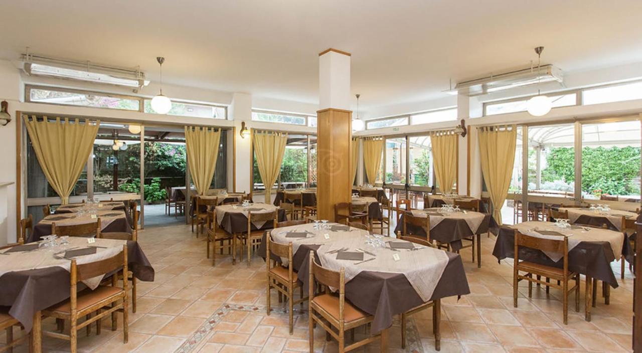 Hotel Anna Terracina Exterior photo